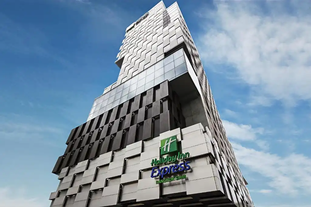 hotel-img